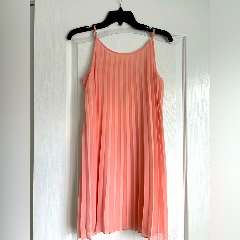 SIZE SMALL PINK FLOWY SUMMER DRESS